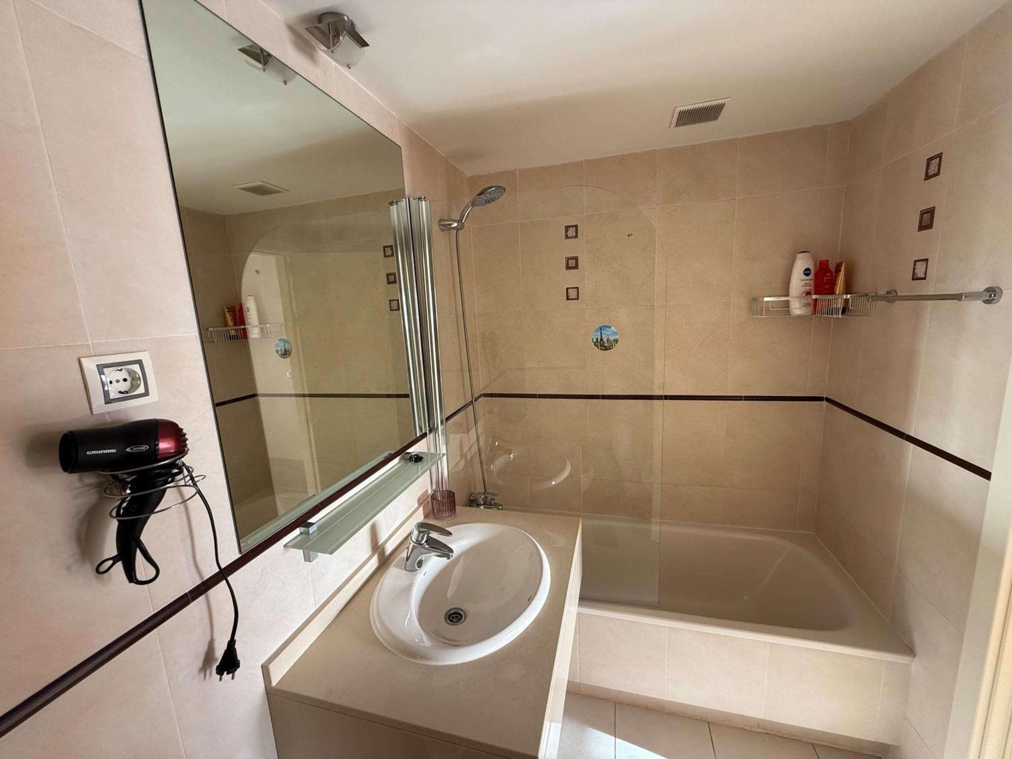 Beautiful Apartment Near Beach With Panoramic Sea-View Μπένιντορμ Εξωτερικό φωτογραφία