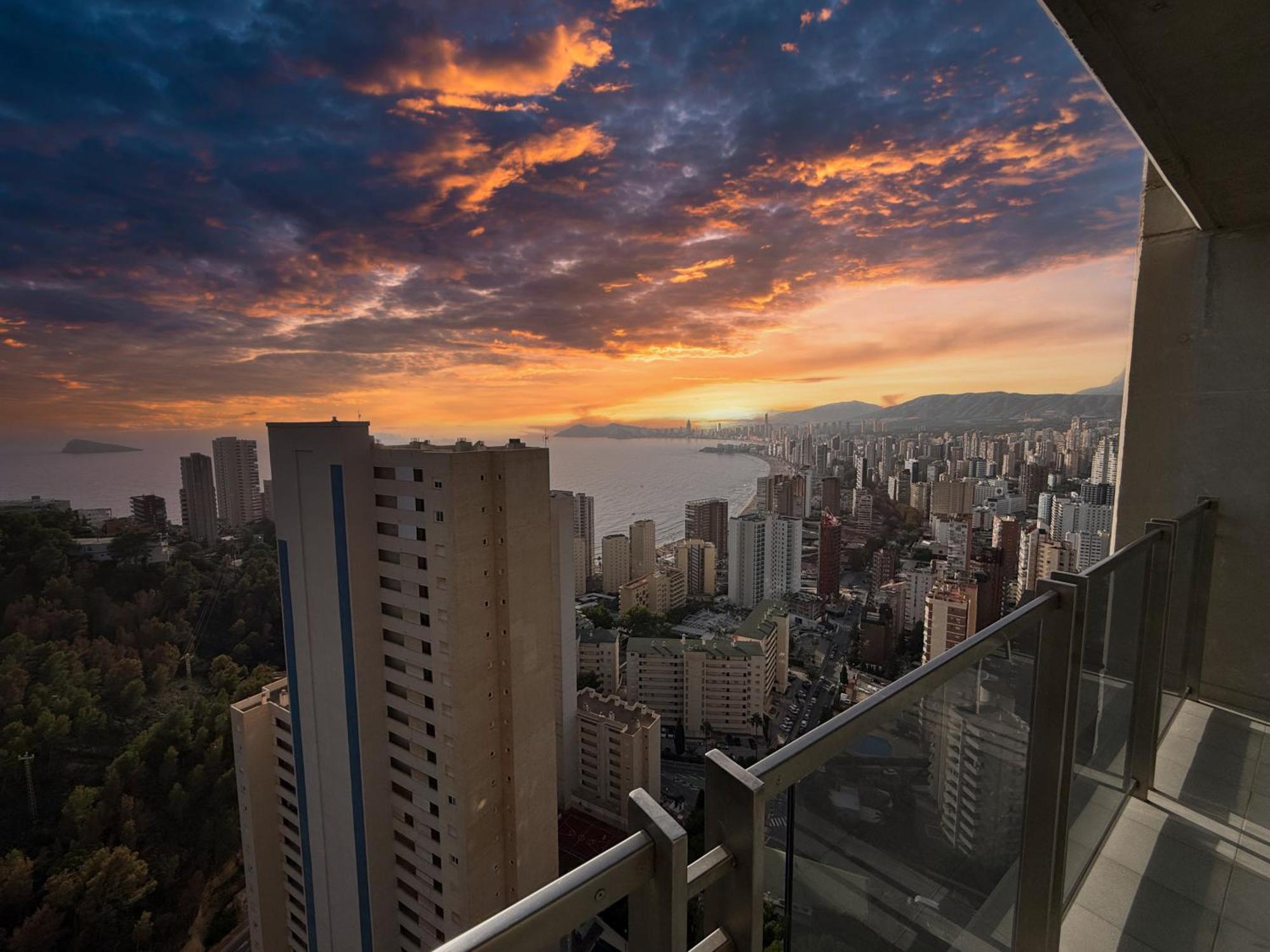 Beautiful Apartment Near Beach With Panoramic Sea-View Μπένιντορμ Εξωτερικό φωτογραφία